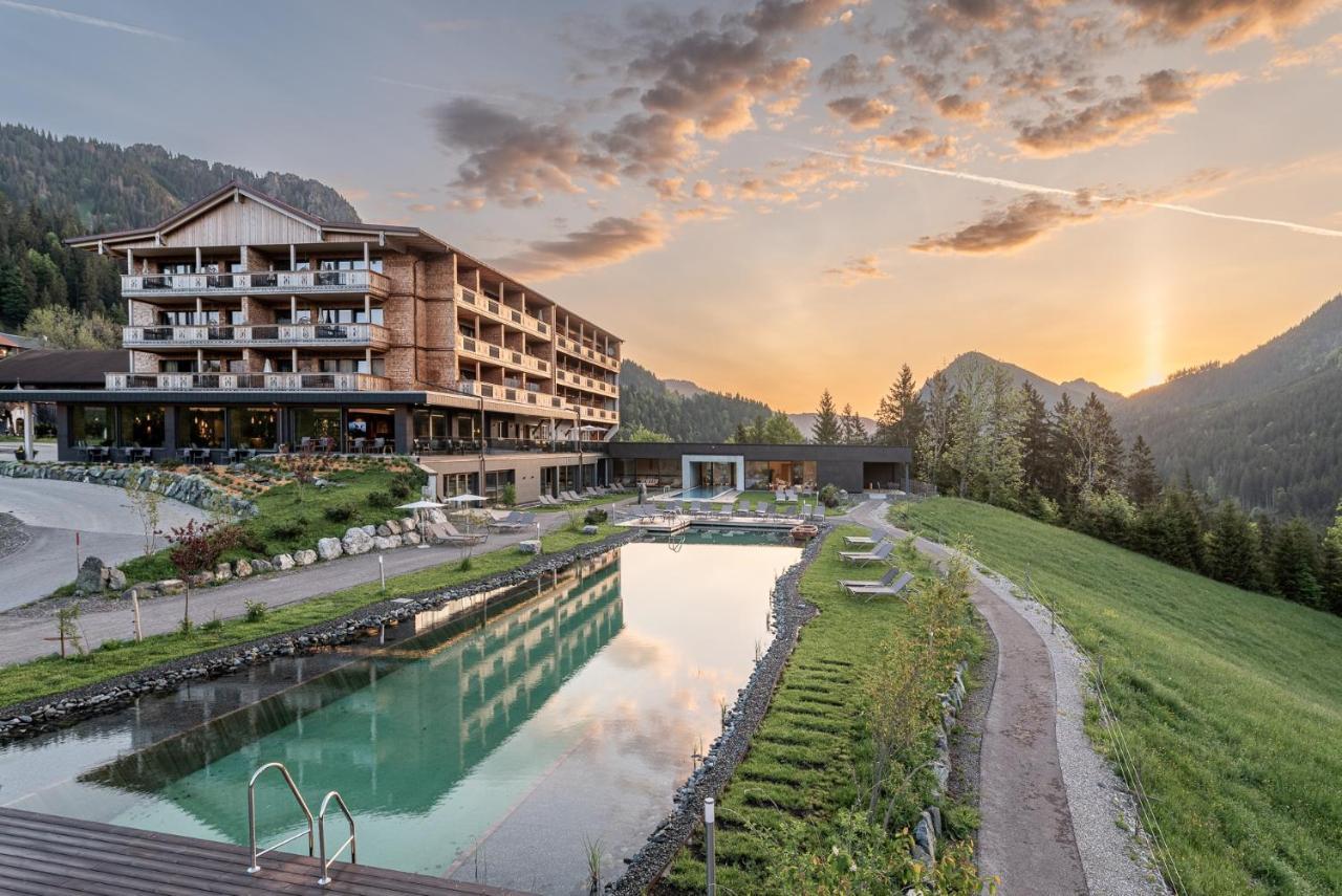 Ruhehotel & Naturresort Rehbach - Adults Only Schattwald Kültér fotó